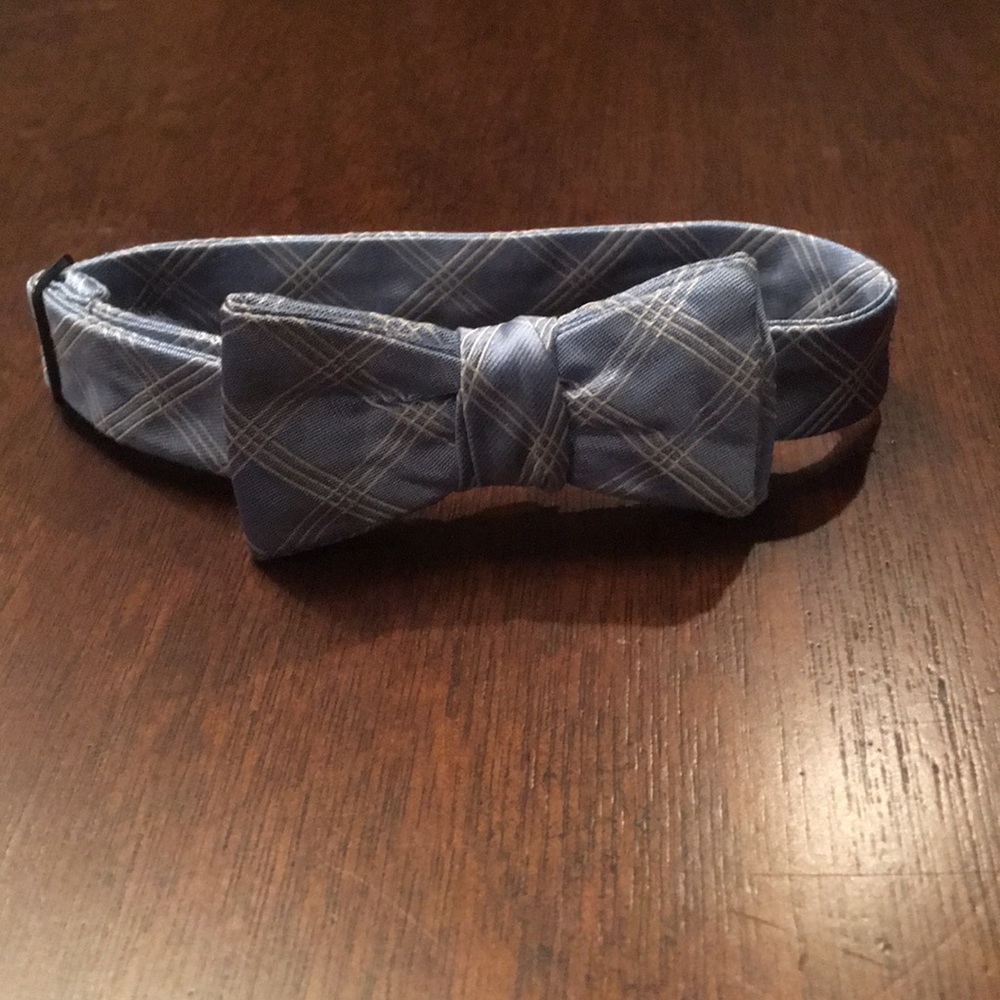 Beau Ties LTd little boys bow tie